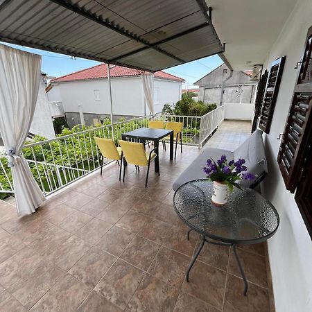 Apartmani Ana Juricev Vodice Exterior photo
