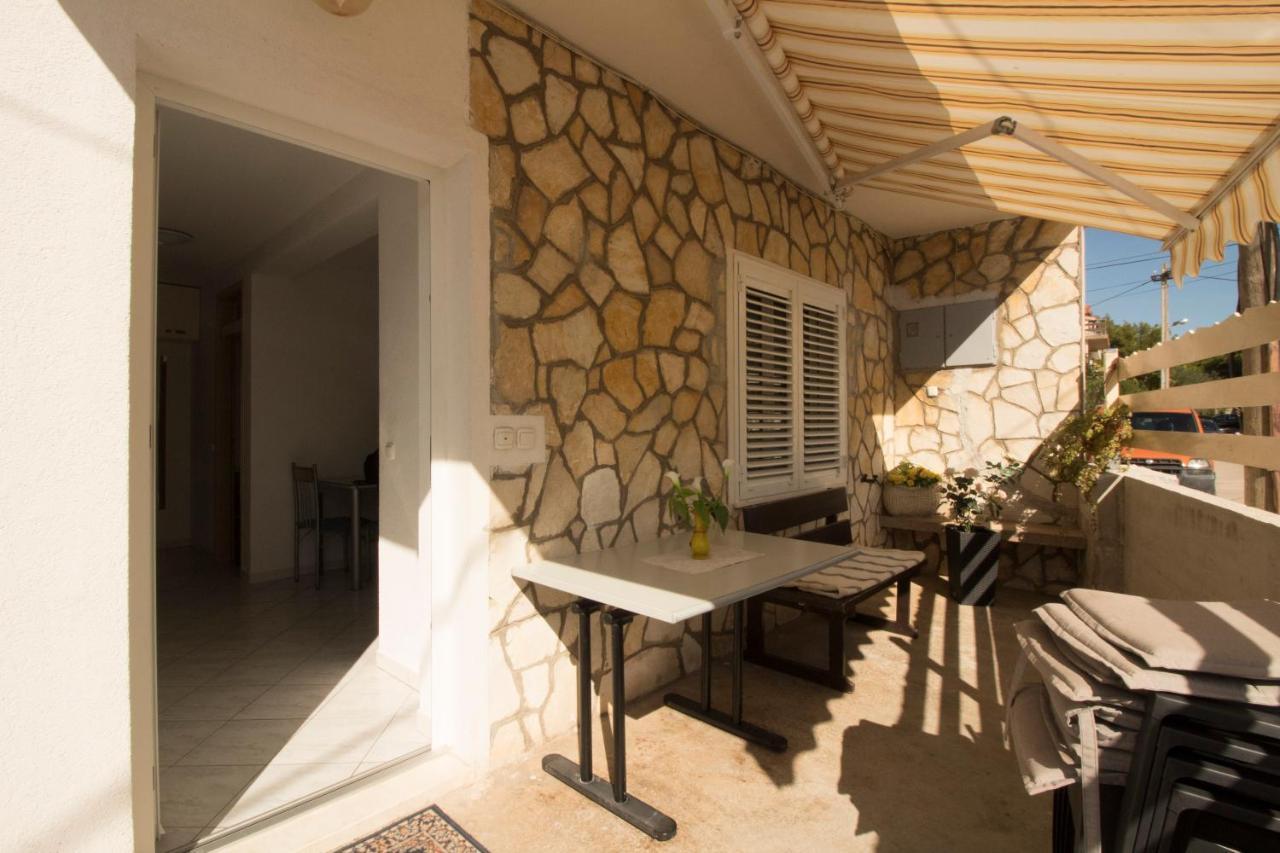Apartmani Ana Juricev Vodice Exterior photo