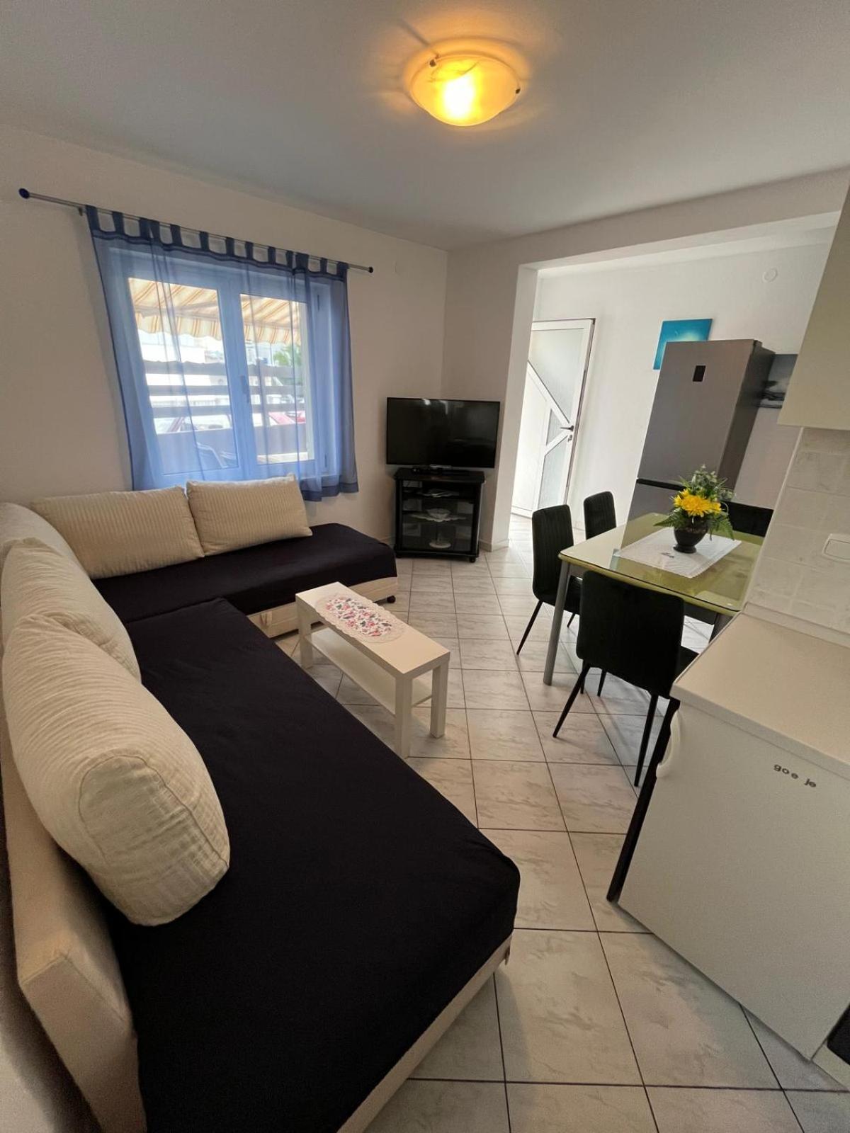 Apartmani Ana Juricev Vodice Exterior photo