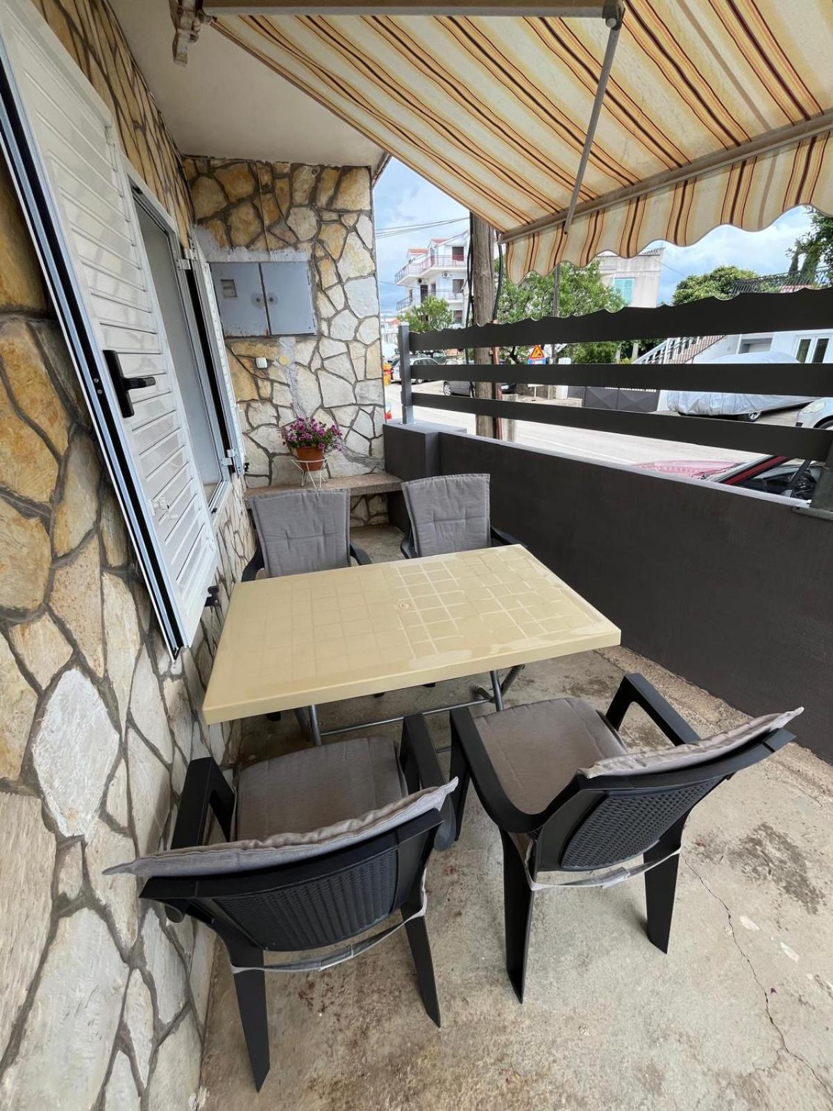 Apartmani Ana Juricev Vodice Exterior photo