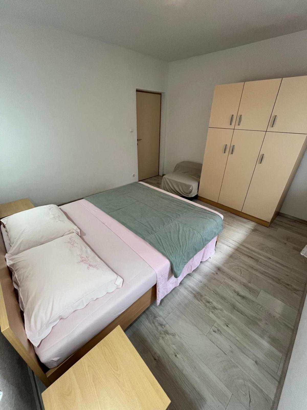 Apartmani Ana Juricev Vodice Exterior photo