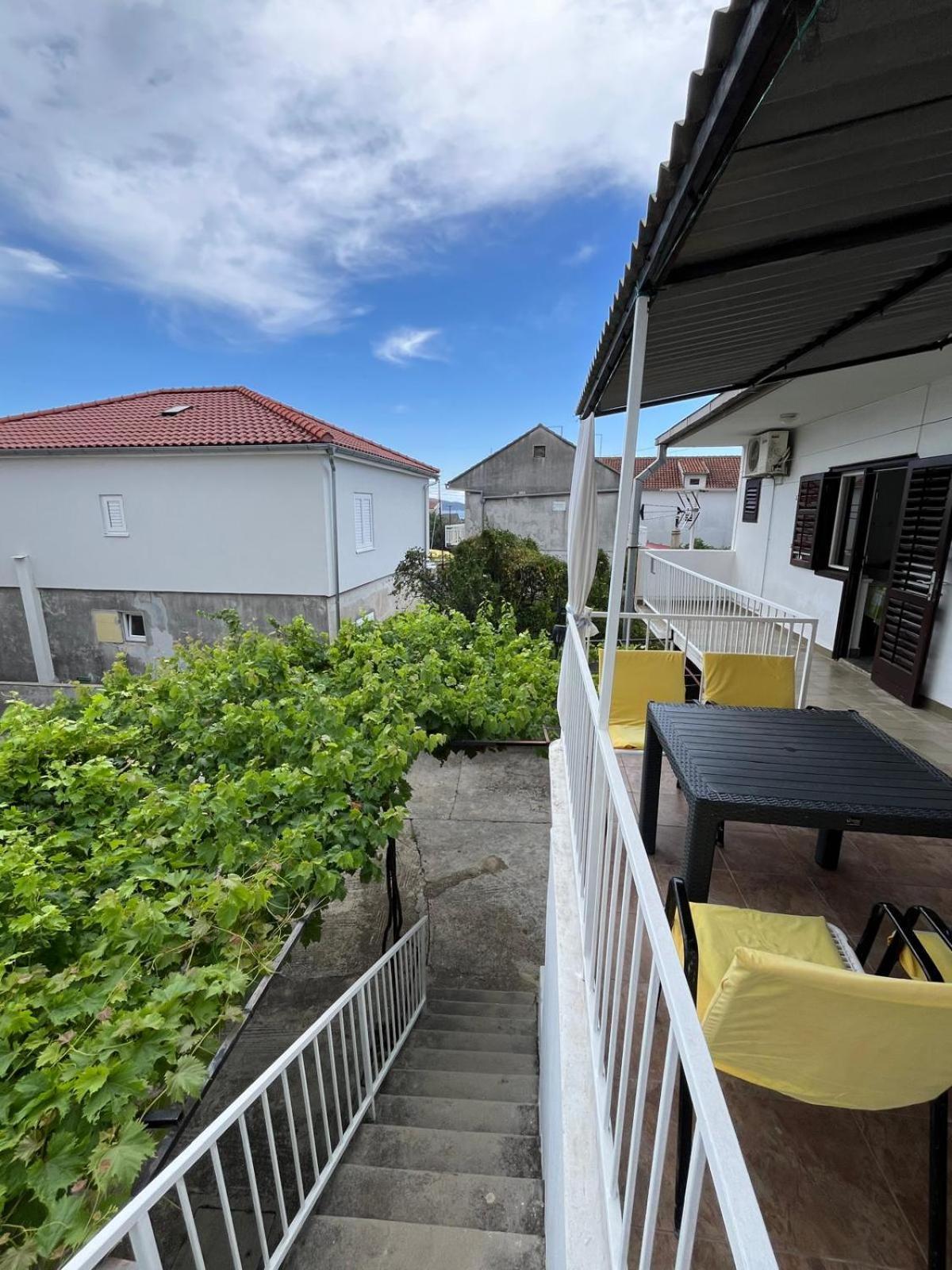Apartmani Ana Juricev Vodice Exterior photo